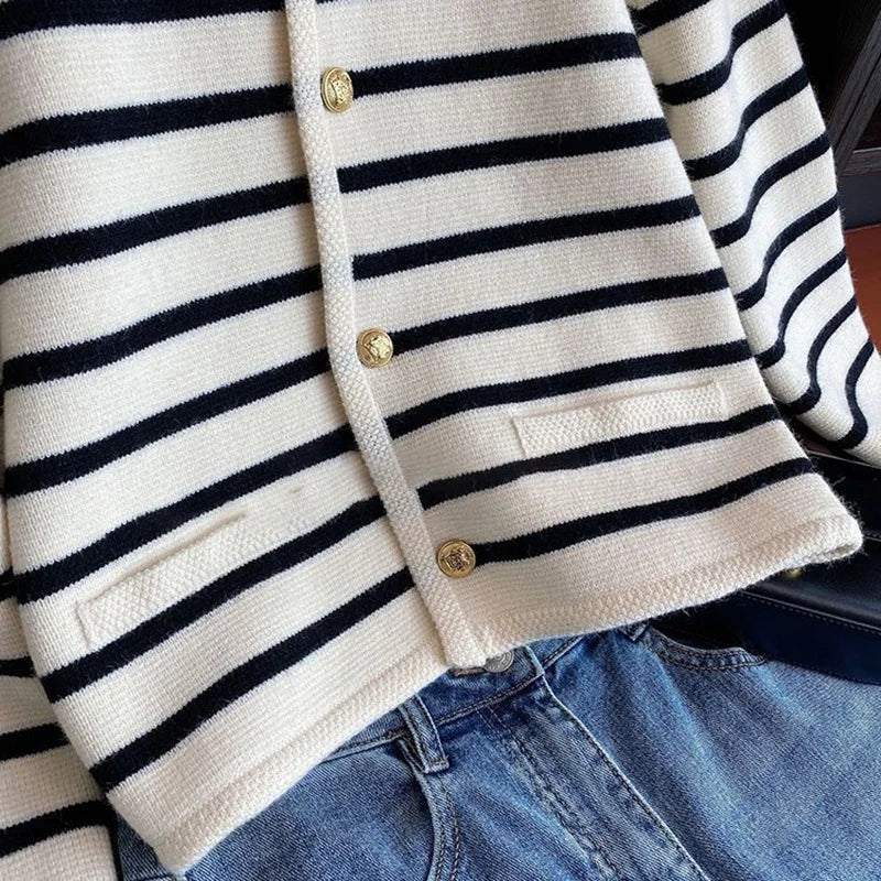 Cardigan White Black Striped Knitted Sweater